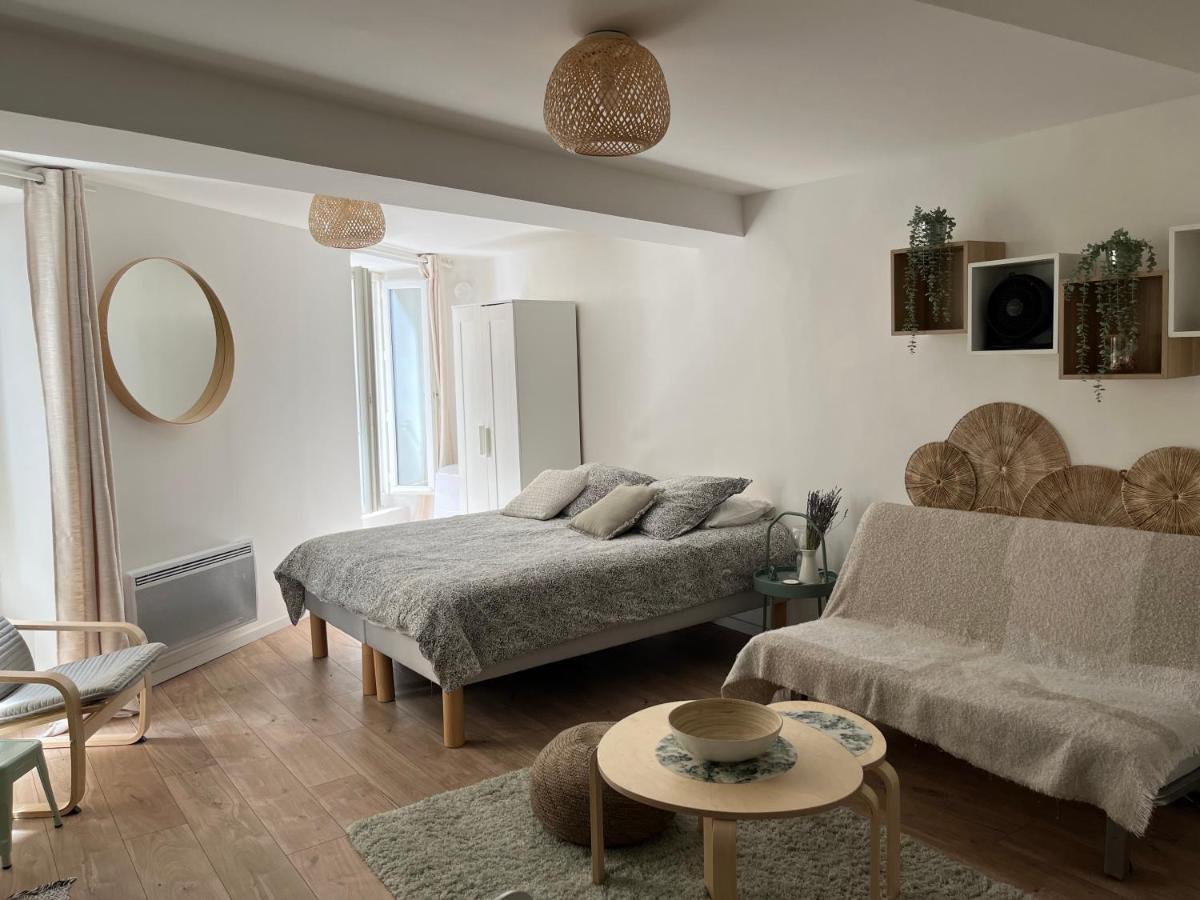 Studio Hyeres -Rue Pietonne Climatisation Lit 160 Tout Equipe - Sabrina 外观 照片