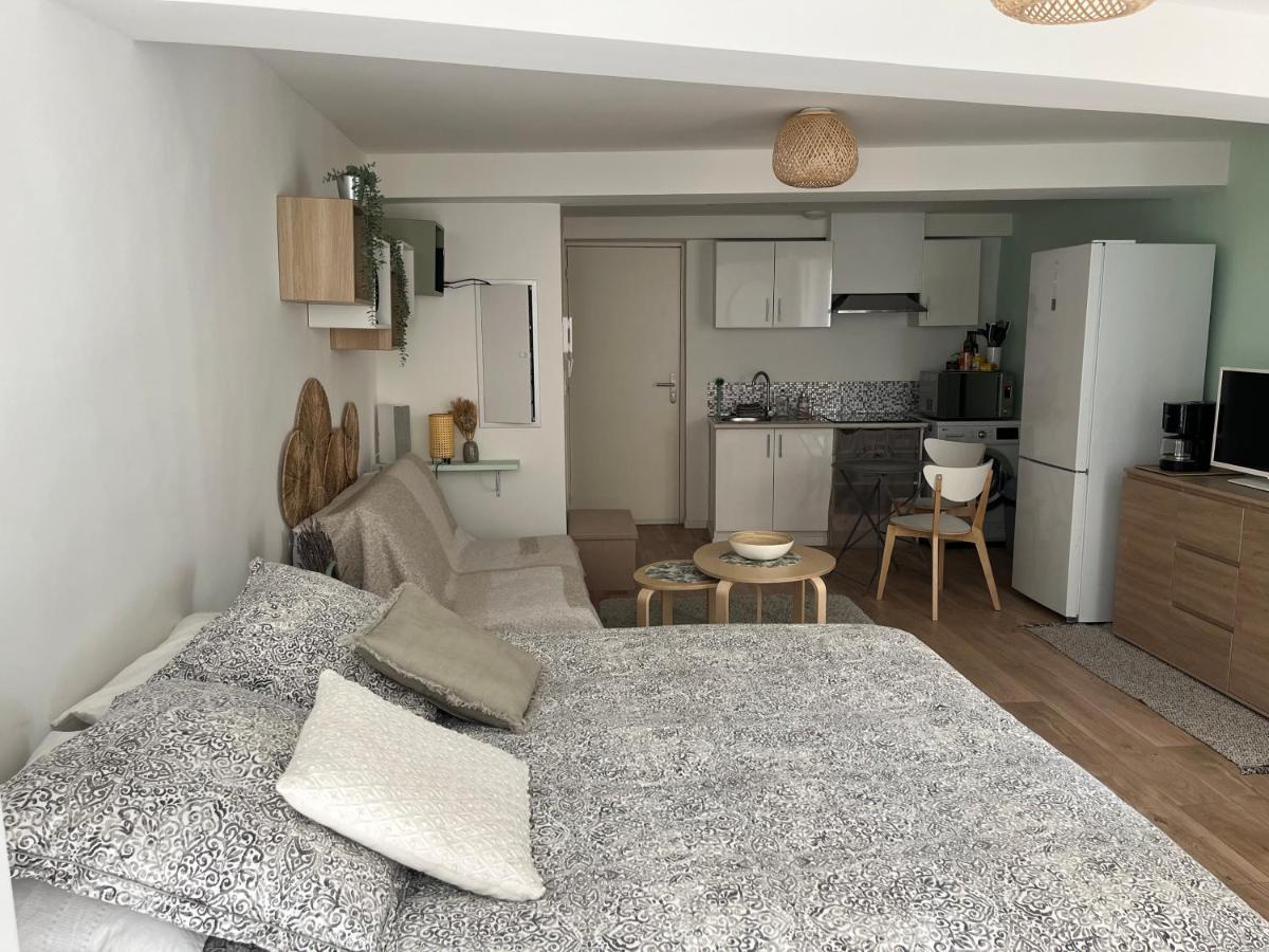 Studio Hyeres -Rue Pietonne Climatisation Lit 160 Tout Equipe - Sabrina 外观 照片